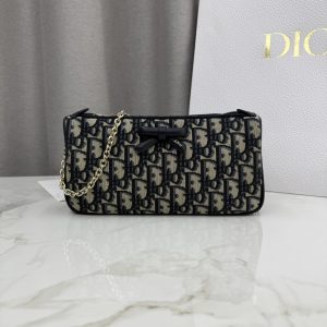 Dior Oblique Bow 체인 클러치백, 정품급 레플리카와 미러 퀄리티의 완벽한 조화 1152627184 - front view | Dior