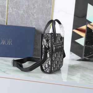 디올 Safari North-South 미니백, 정품급 퀄리티의 명품 레플리카 핸드백 1152786891 - side view | Dior
